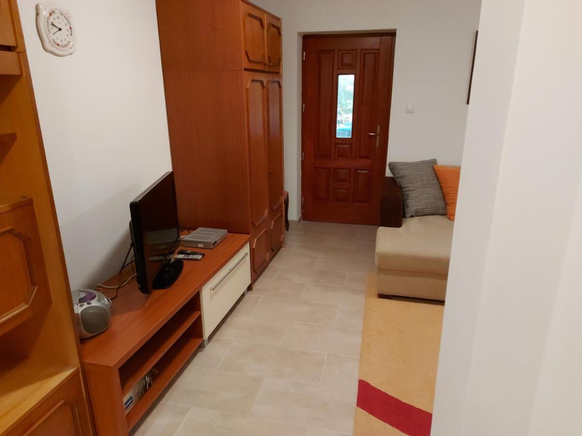 Nyugalom Szigete 2 Fos Apartman 1 Haloterrel Vertessomlo Exterior photo